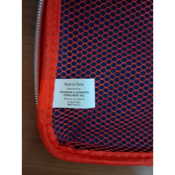 NWT Johnson & Johnson First Aid Kit Fashion Red Emergency Bag - Picture 4 of 4